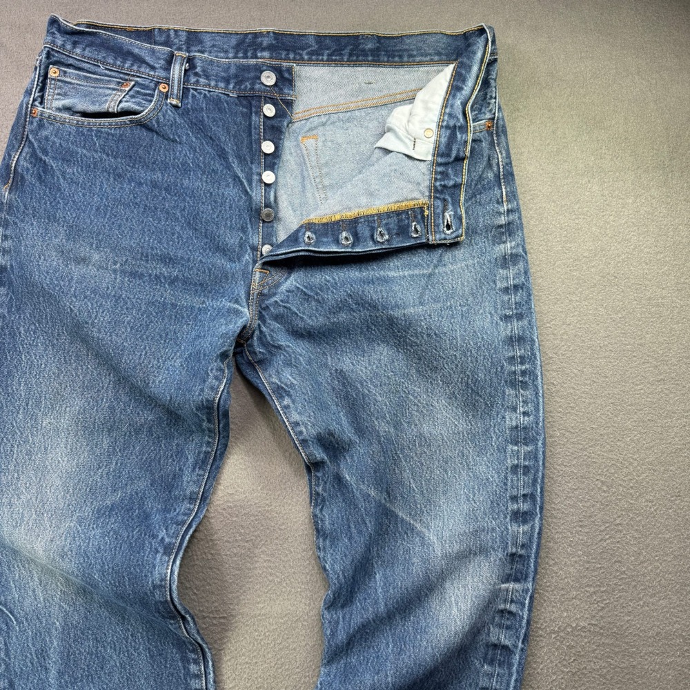 Levi's 501 Original Fit Jeans Men 40x34 (38) Blue Denim Medium Wash Button Fly - Picture 9 of 9